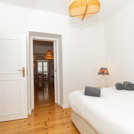 Borga Sunny Terrace Apartment Lisbon